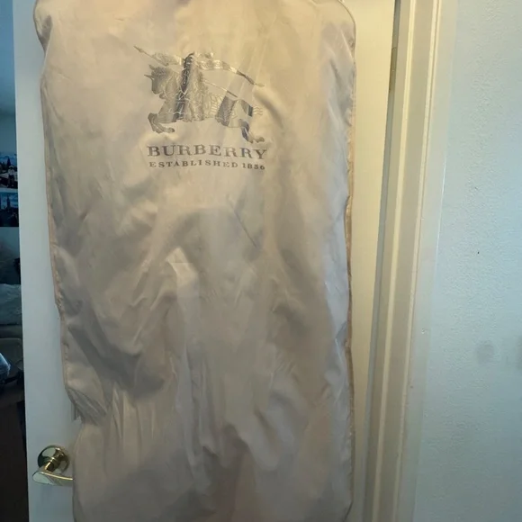 Burberry 100% Lambskin Leather Trench Coat – Taupe, Size 8 (Made in Italy) - Picture 9 of 10